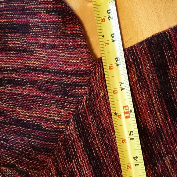 NY Collection Sweater. - Picture 6 of 8